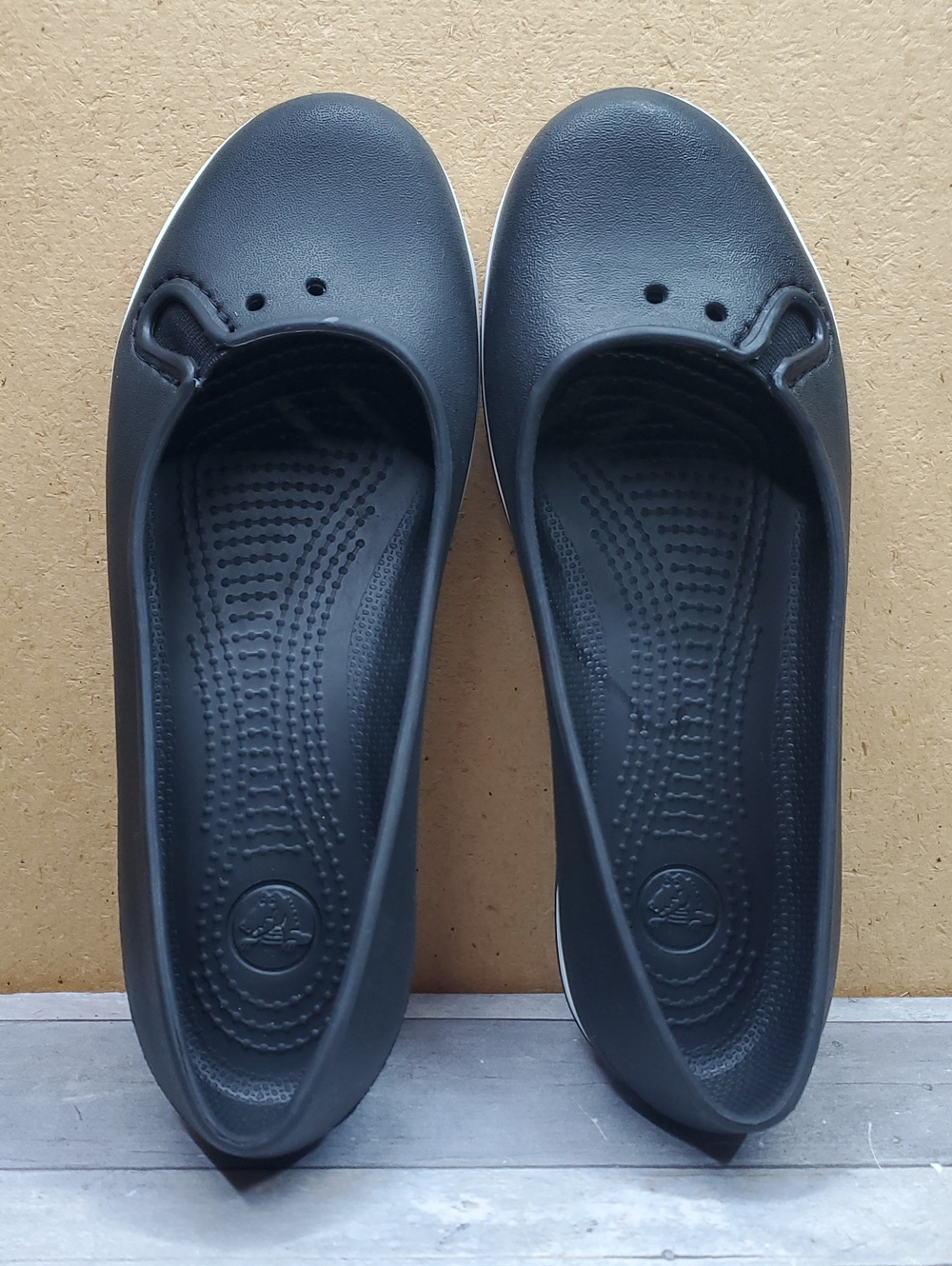 CROCS Navy and White Crocband Ballerina Flats Size W 6
